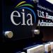 EIA зафиксировало первое с конца 2017 года сокращение нефтяных запасов в мире